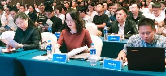 對于工業(yè)設(shè)計(jì)學(xué)生來說錯(cuò)過了前兩屆，但不能錯(cuò)過第三屆的展覽會(huì)